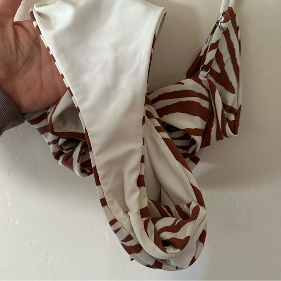 Veronica Beard Aniston cutout swimsuit - Picture 9 of 10